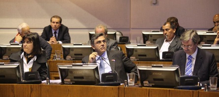 Ministro de Economía explica Ley de Pesca