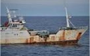 Detectan al menos cuatro barcos de pesca ilegal en la Antartica.